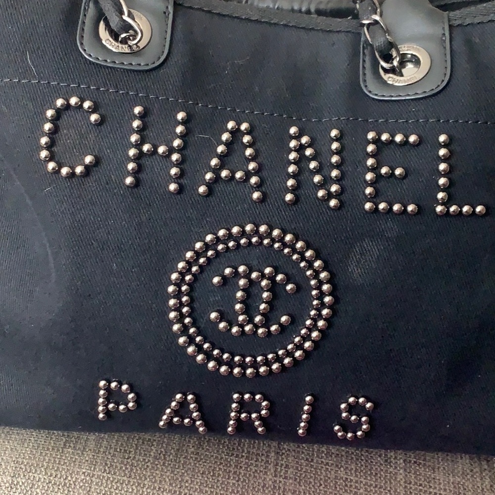 Chanel tote in good condition, well used and loved. Still looks good
